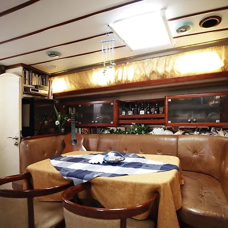Botel Y/s Sofia Star 1 Naxos City